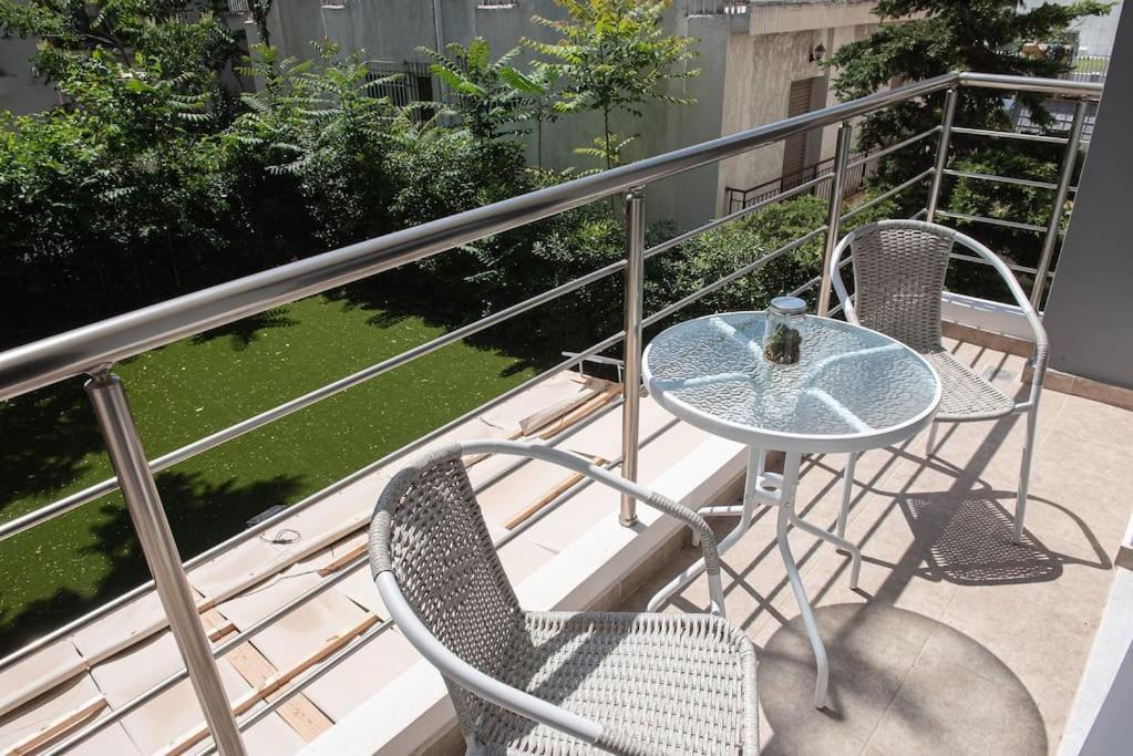 Bright 2Br Apartment In Palaio Faliro- Athens Luaran gambar