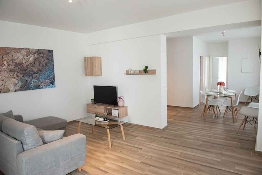 Bright 2Br Apartment In Palaio Faliro- Athens Luaran gambar