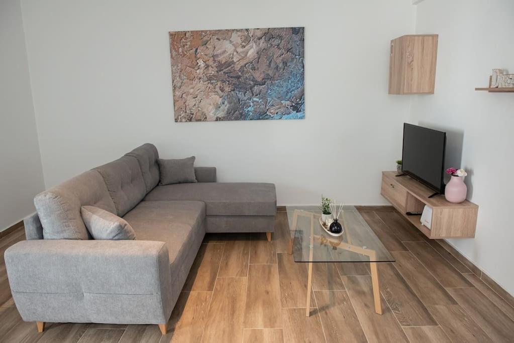 Bright 2Br Apartment In Palaio Faliro- Athens Luaran gambar